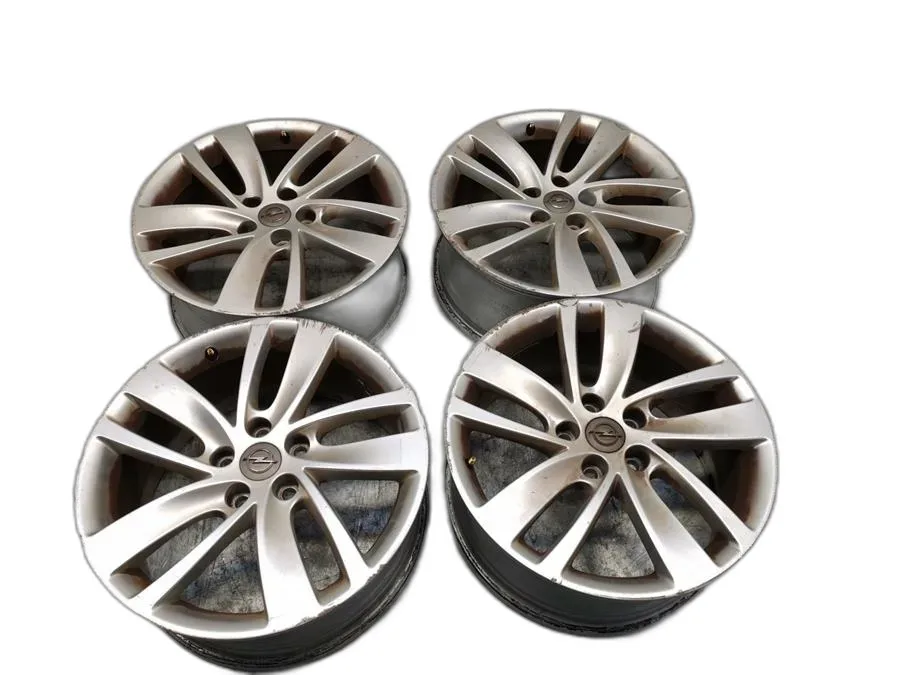 Juego de llantas Opel Astra J Sports Tourer Cosmo